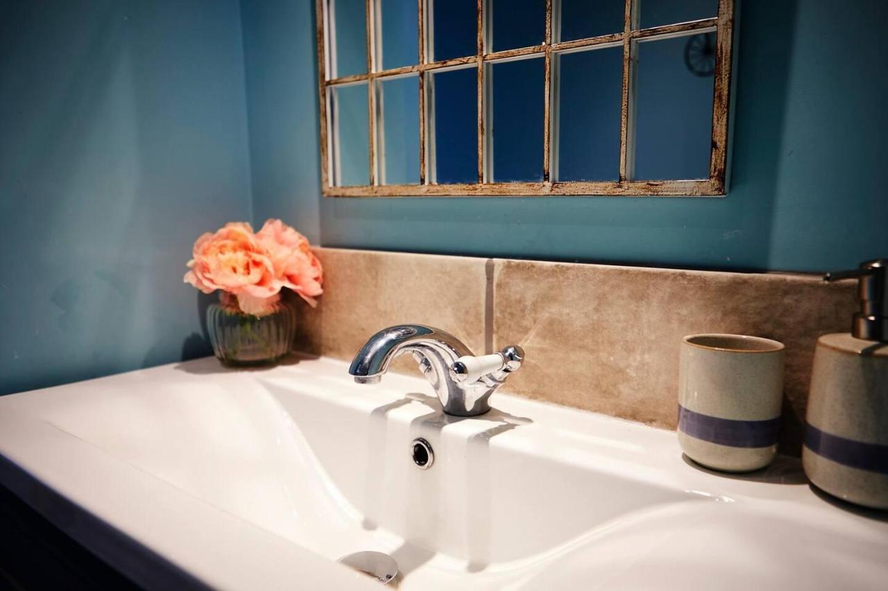 Boutique Fisherman'S Grade II Listed Cottageスカーバラ エクステリア 写真